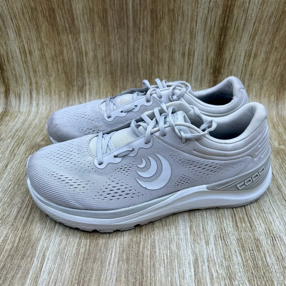 Topo Athletic Ultrafly 4 Running Shoes Women's Size 10.5 Grey Stability ZipFoam